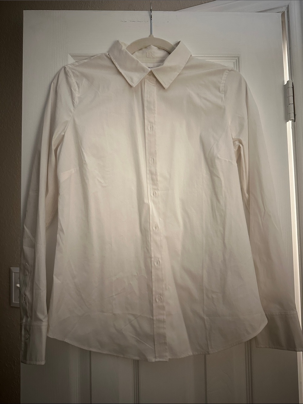 Banana Republic Women's Button-Down Shirt in Cream